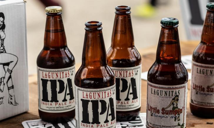 Lagunitas bieren op tafel